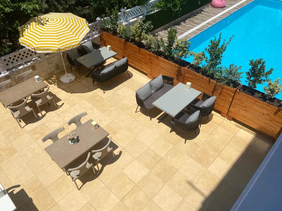 Derin Suit Otel Antalia Esterno foto