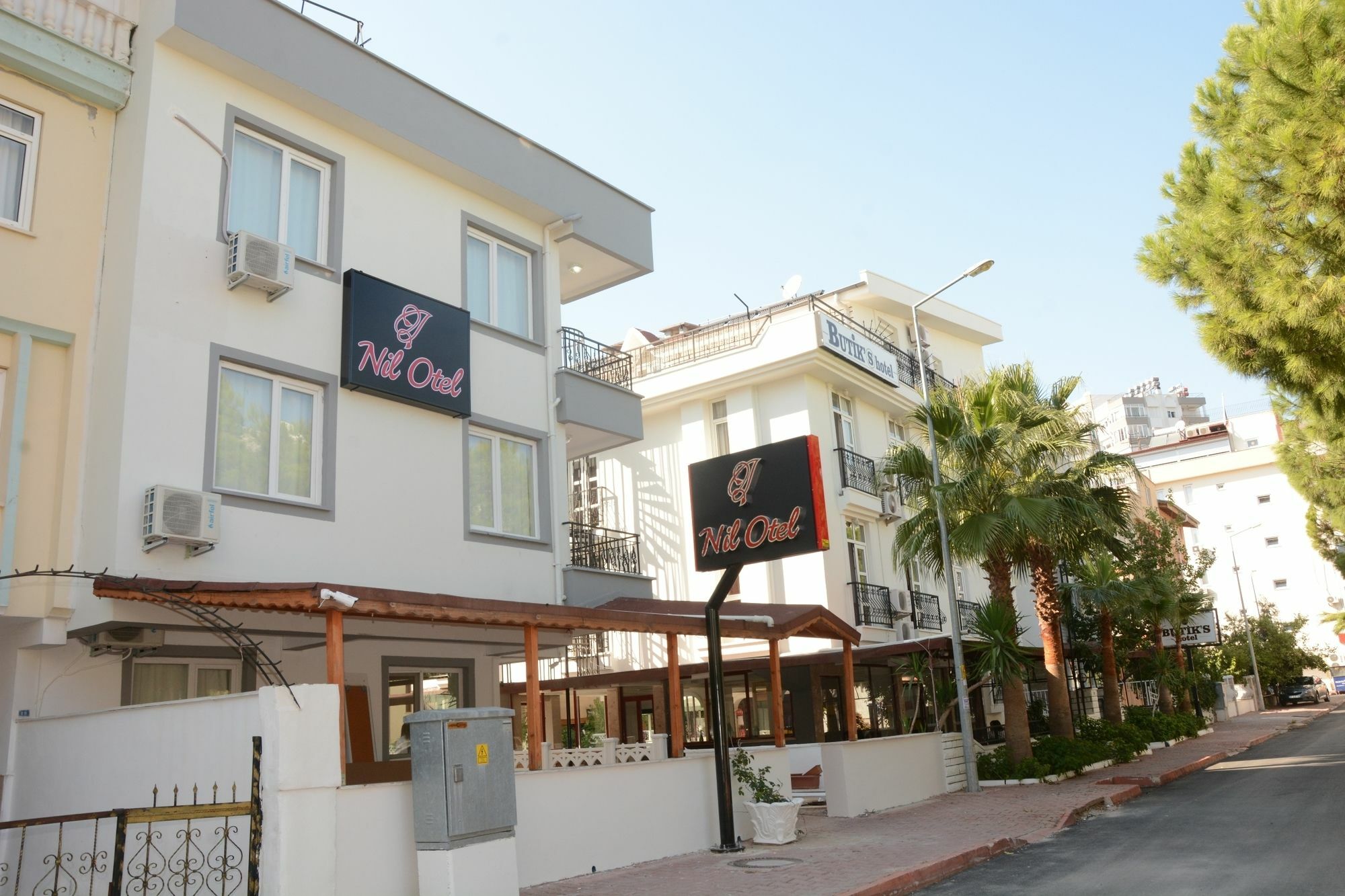 Derin Suit Otel Antalia Esterno foto