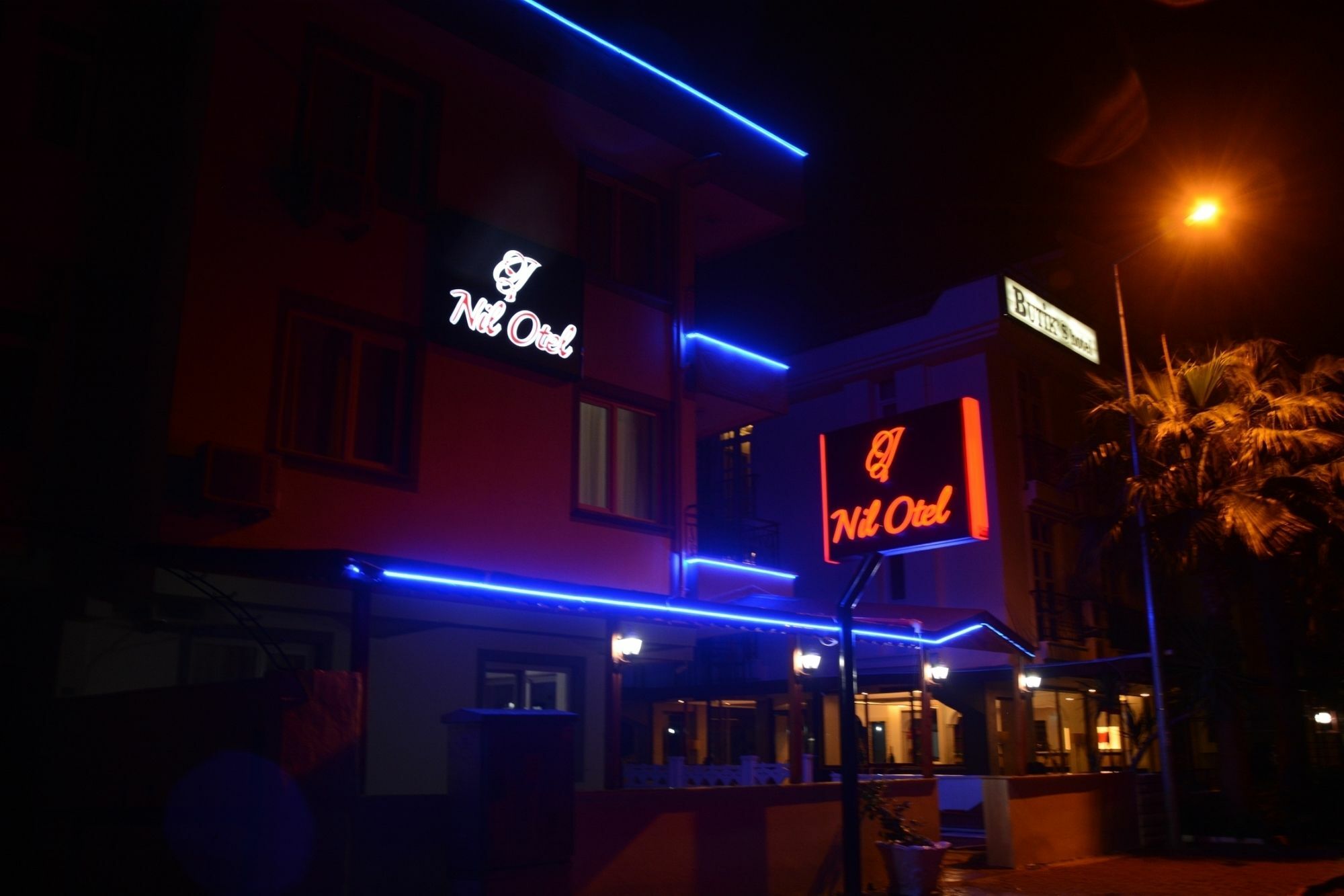 Derin Suit Otel Antalia Esterno foto